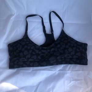 White fox Soldier Sports bra midnight camo